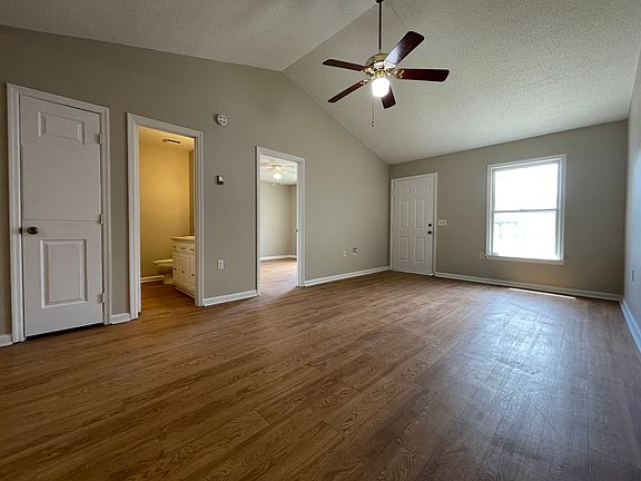 5th image of 100 Lanier Dr APT 10