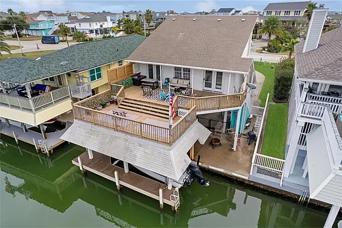 1114 Tiki Dr Photo 1