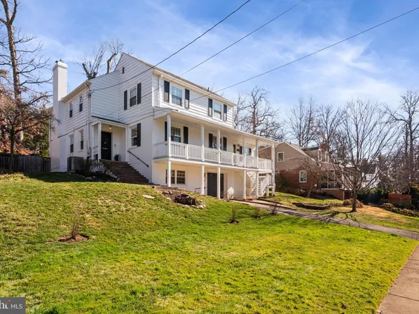 2609 Valley Dr, Alexandria, VA 22302