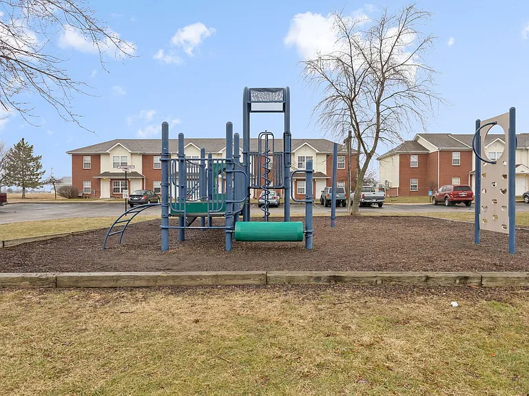 1308 N Liberty Cir E — Photo 32