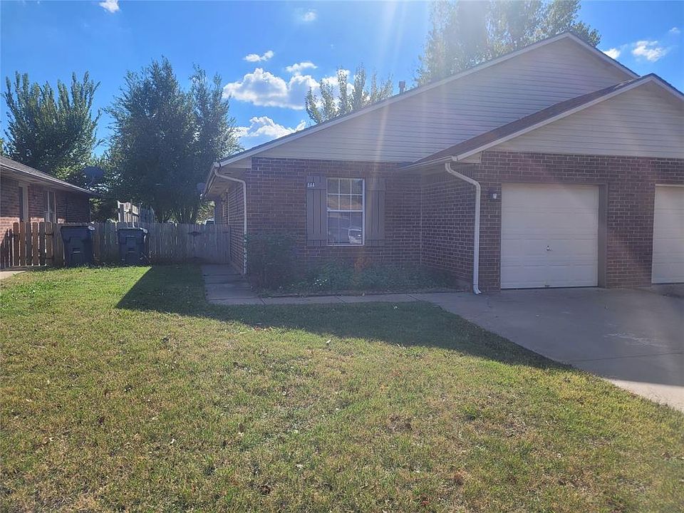 1st image of 844 W Forest Dr