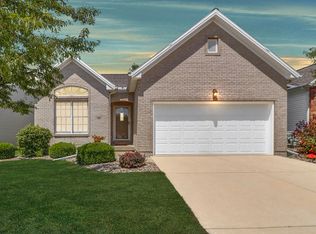 77 Crista Ann Ct, Bloomington, IL 61704