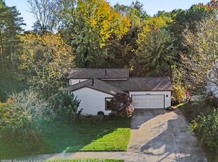 1927 Wilder St, Haslett, MI 48840