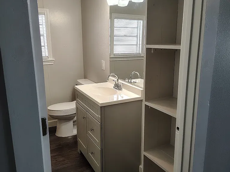 109 N School Ave #2 — Photo 8