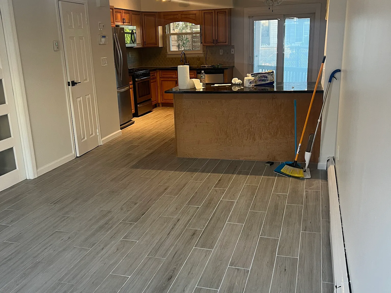 2 bed, 1000 sqft, $3,000 — Photo 2