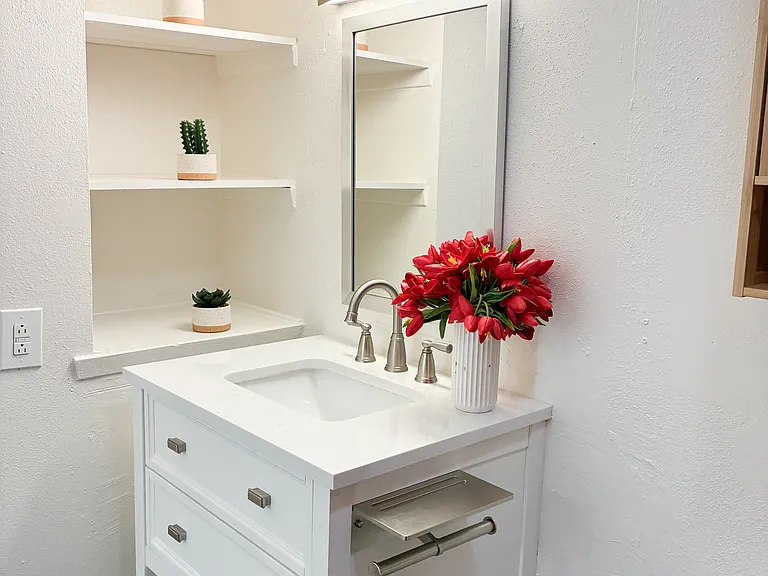 200 E Courtland Pl #12 — Photo 10