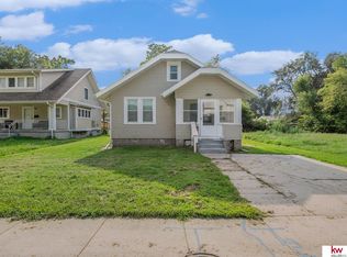5806 N 27th St, Omaha, NE 68111