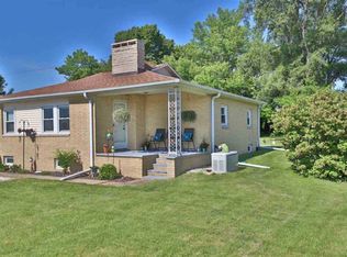 9227 N Trigger Rd, Edwards, IL 61528