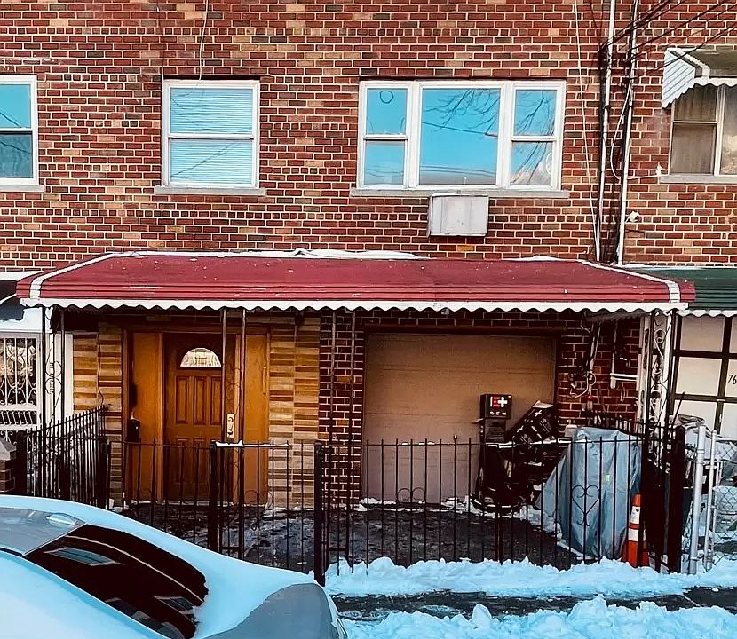 1st image of 762 E 211th St