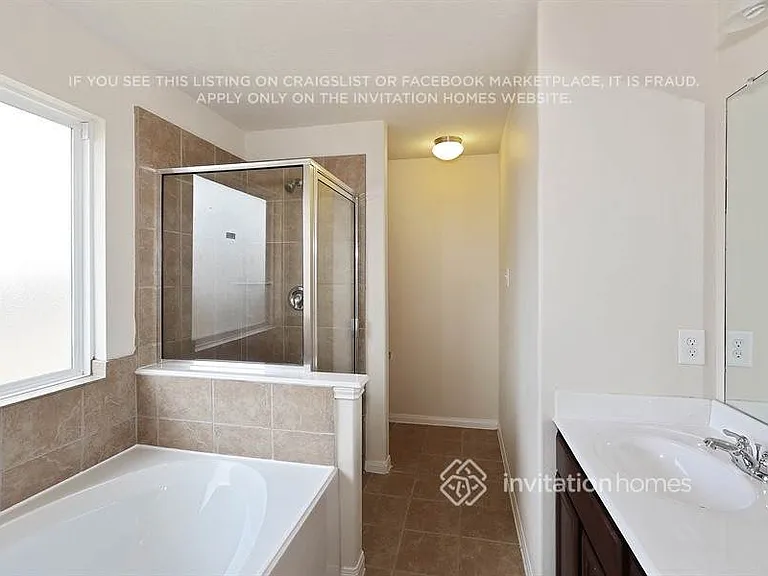 914 Doubletree Glen Dr — Photo 12