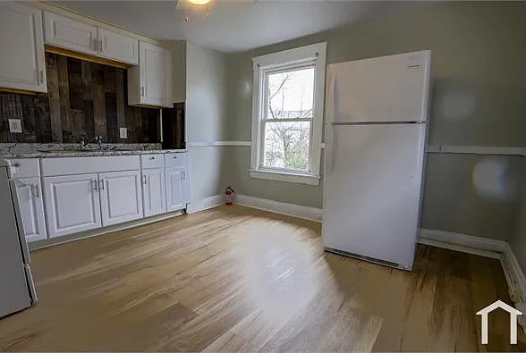2 bed, $1,200 — Photo 4
