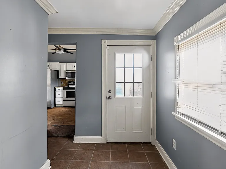 721 Myrtle St — Photo 5