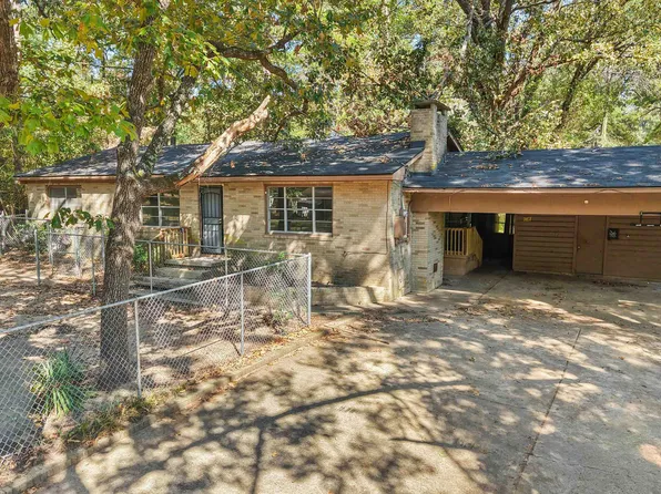 255 Deville St, Ore City, TX 75683