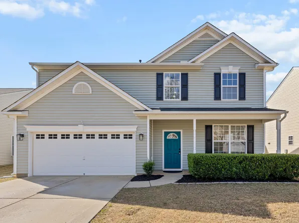 112 Touvelle Ct, Holly Springs, NC 27540