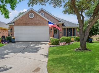 1013 Harwood Ct, Euless, TX 76039