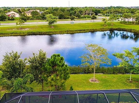 5th image of 6711 Park Strand Dr