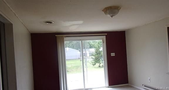 3rd image of 330 Pohatcong Ave