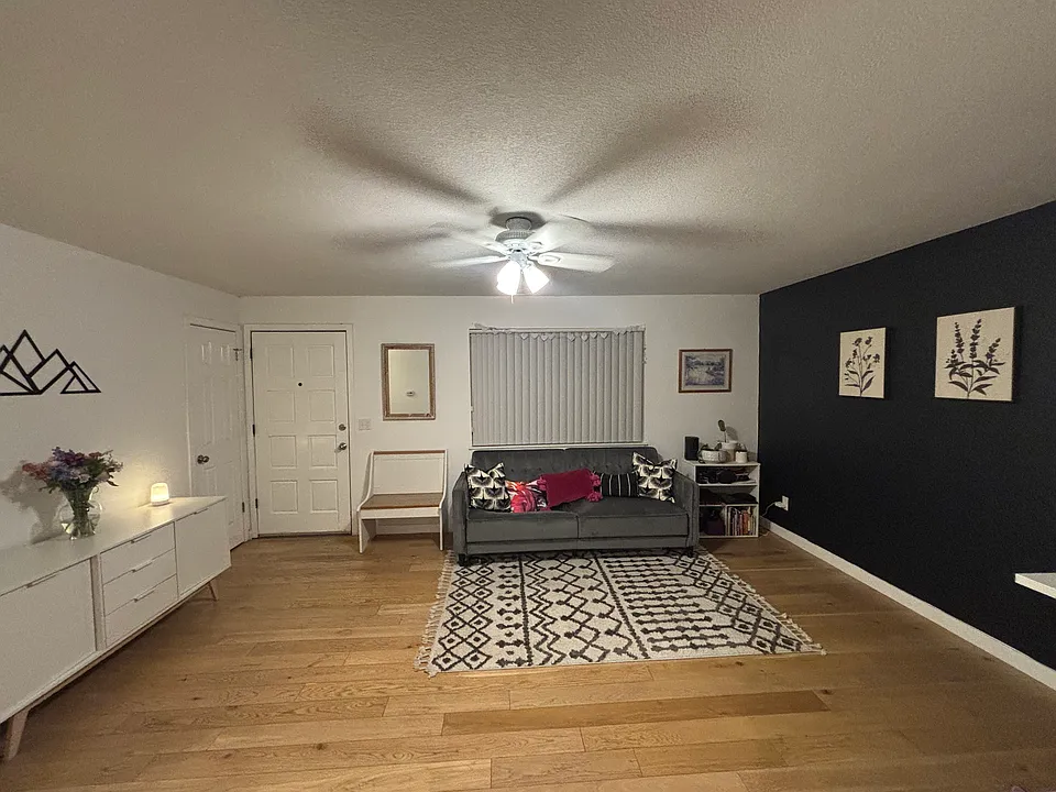 11131 Jay Cir