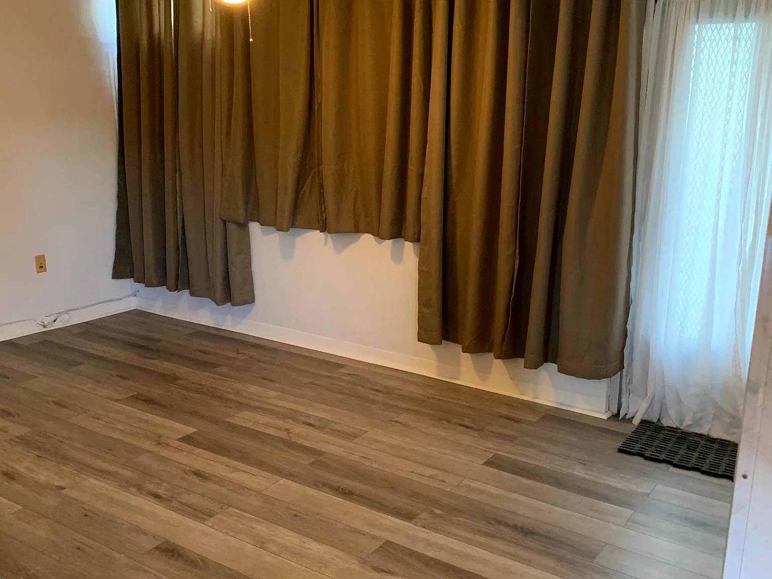 2 bed, 1025 sqft, $1,795 — Photo 3