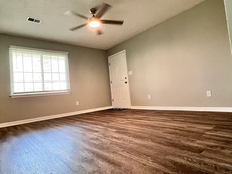 144 Country Village Ct — Photo 4