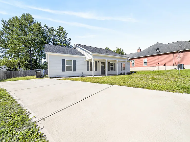 213 Rie Ct — Photo 1