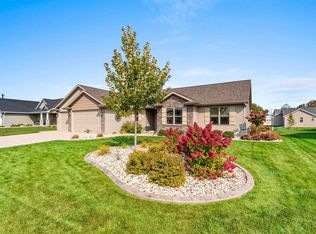 4850 N Wren Dr, Appleton, WI 54913
