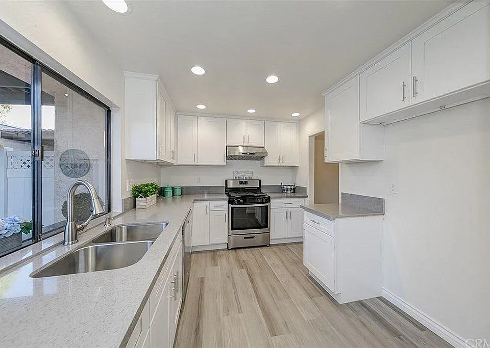 731 Archwood Ave