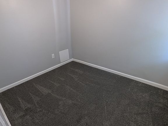 5th image of 2217 Cross St