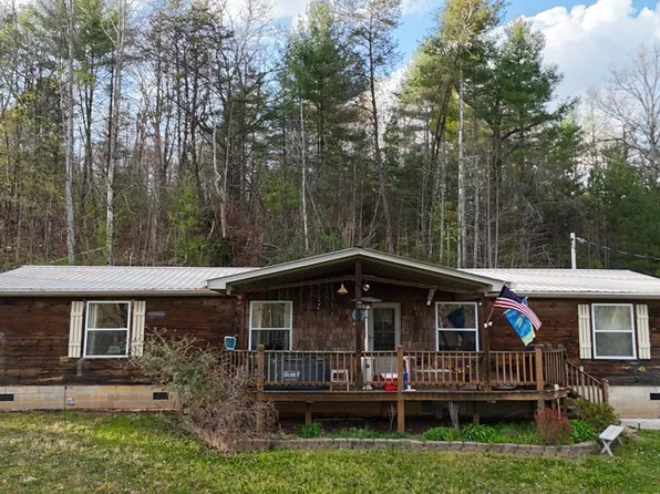 67 Eagle Ln, Hayesville, NC 28904