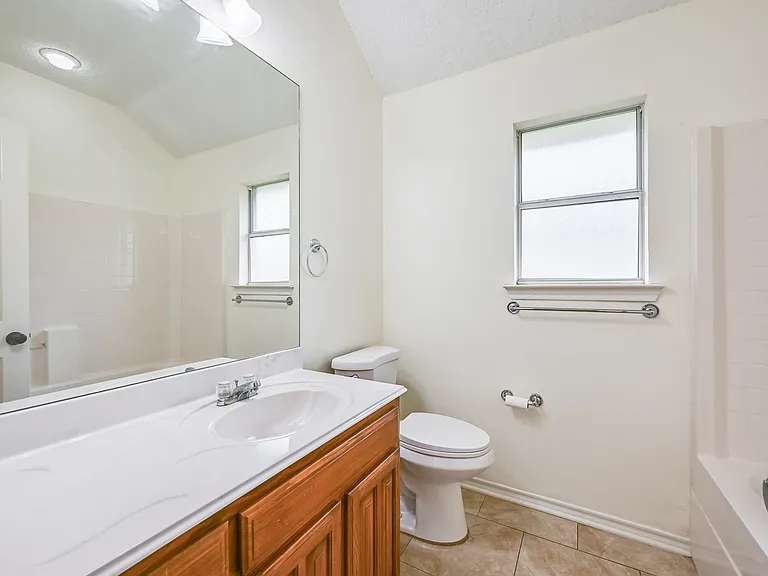 1136 Park Gln — Photo 10
