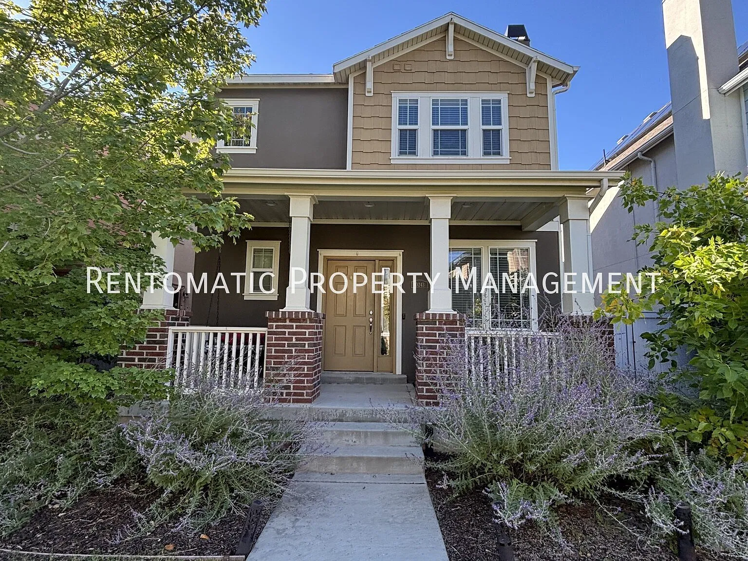4 bed, 3.5 bath, 2550 sqft, $2,599 — Photo 1