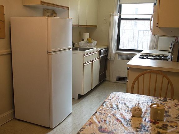 5th image of 25-40 31st Ave APT 3F