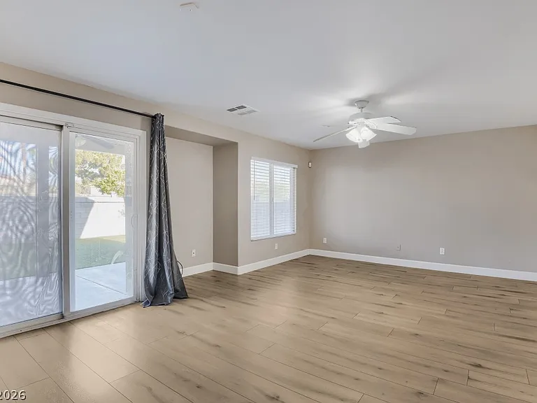 9753 Silver Lasso St — Photo 13