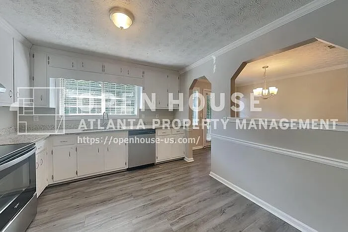 3 bed, 2.0 bath, 1595 sqft, $2,195 — Photo 4