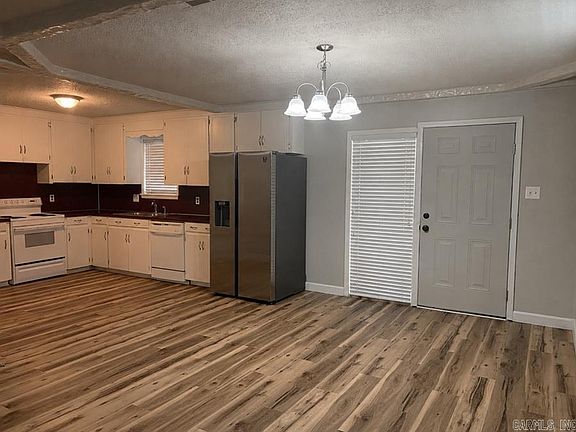 5th image of 303 N Lemon St