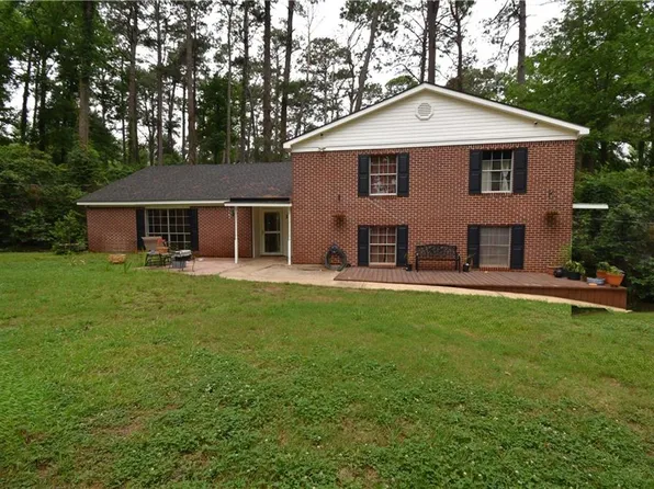 110 Hillcrest Rd, Pineville, LA 71360