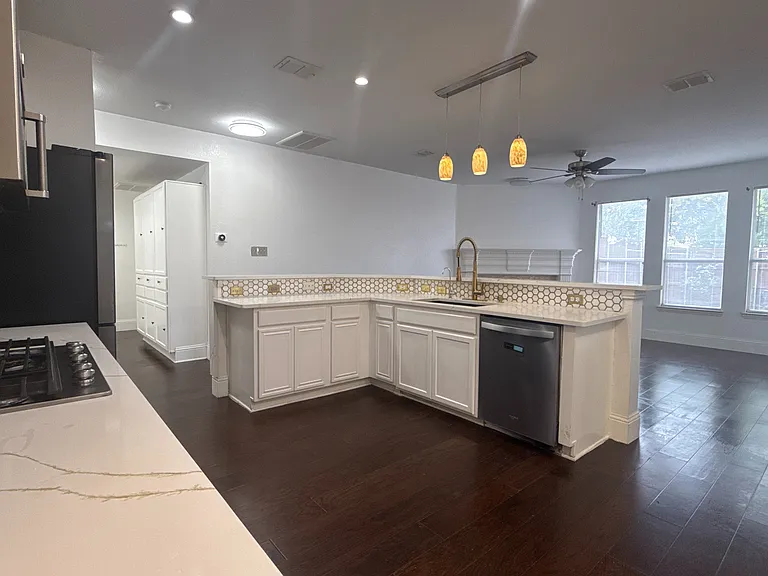 7848 Ravens Cliff Dr — Photo 16