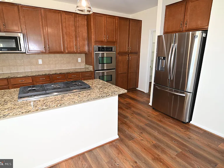 7001 Chaptico Ct — Photo 54