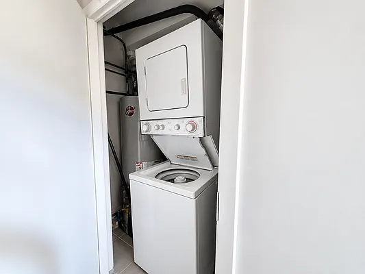 Laundry, photo 1