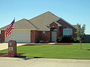 104 Derick Dr, Fate, TX 75189