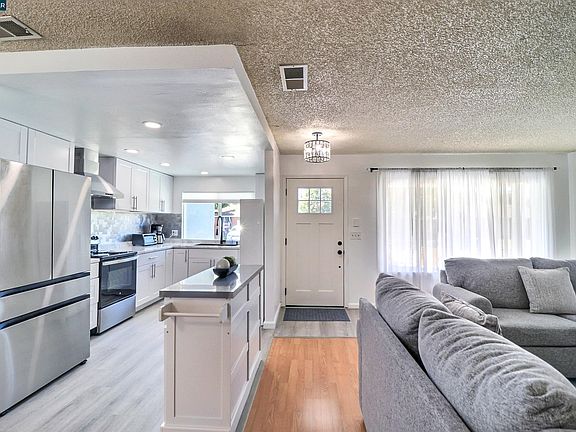 5th image of 638 Berkeley Way
