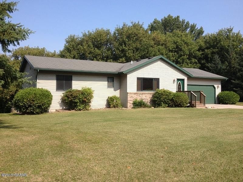 2nd image of 3510 Pawnee Dr SE