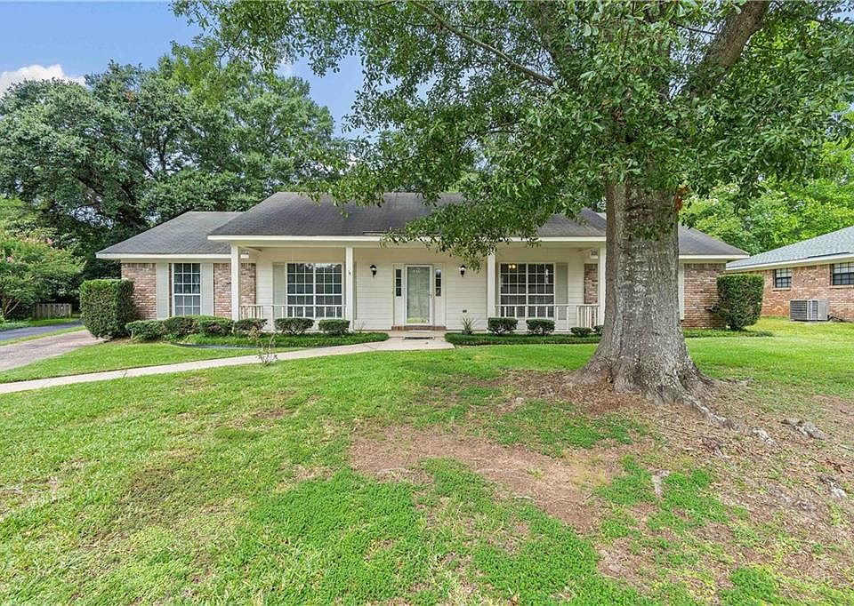 1st image of 2208 Pine Needle Drive W
