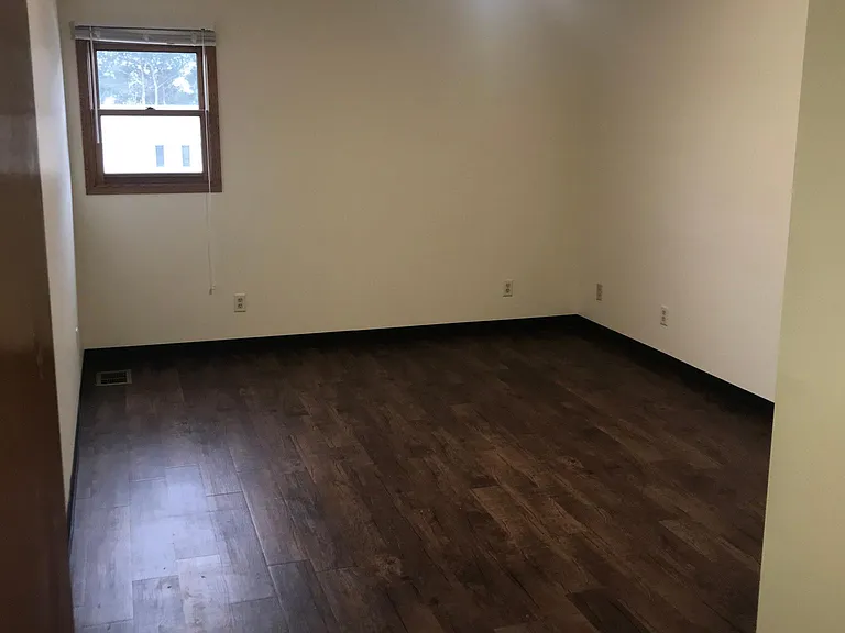 367 Rose Ln #B — Photo 6
