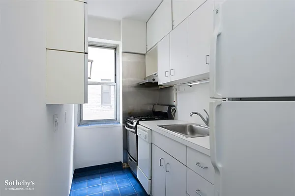 Sold by Sotheby's International Realty | media 5