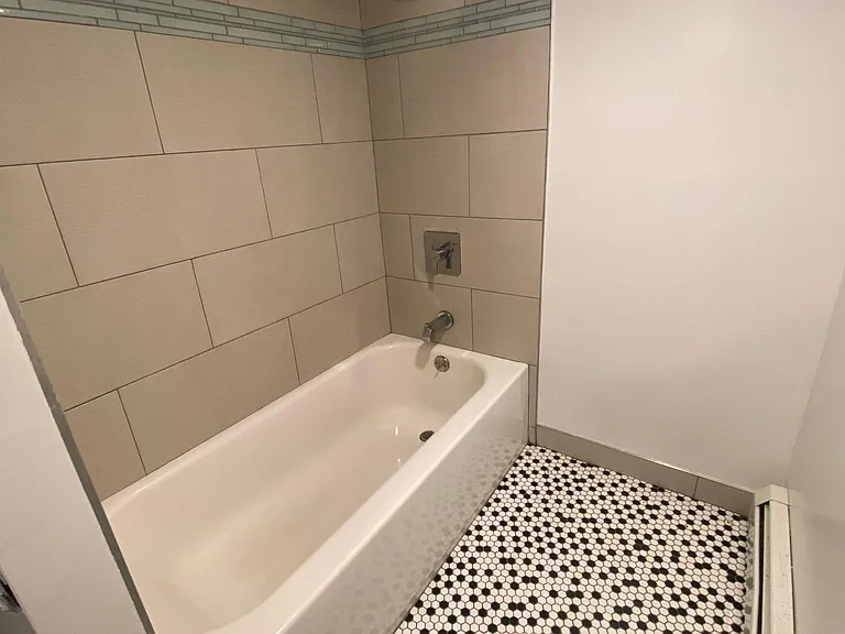 75 S Woodside Ave #1 — Photo 13