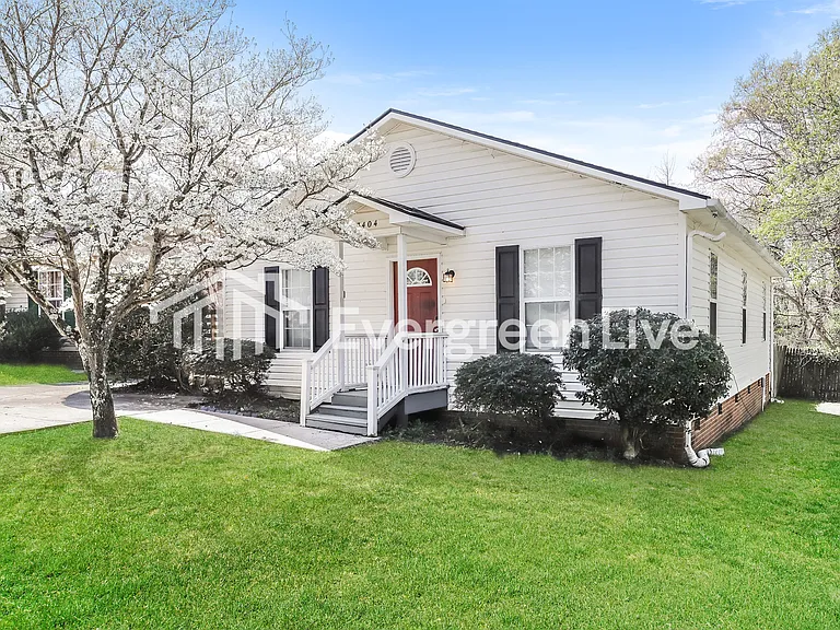 3404 Lovington Ct — Photo 2
