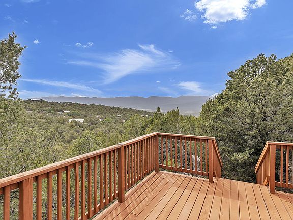 3rd image of 86 Canyon Rd