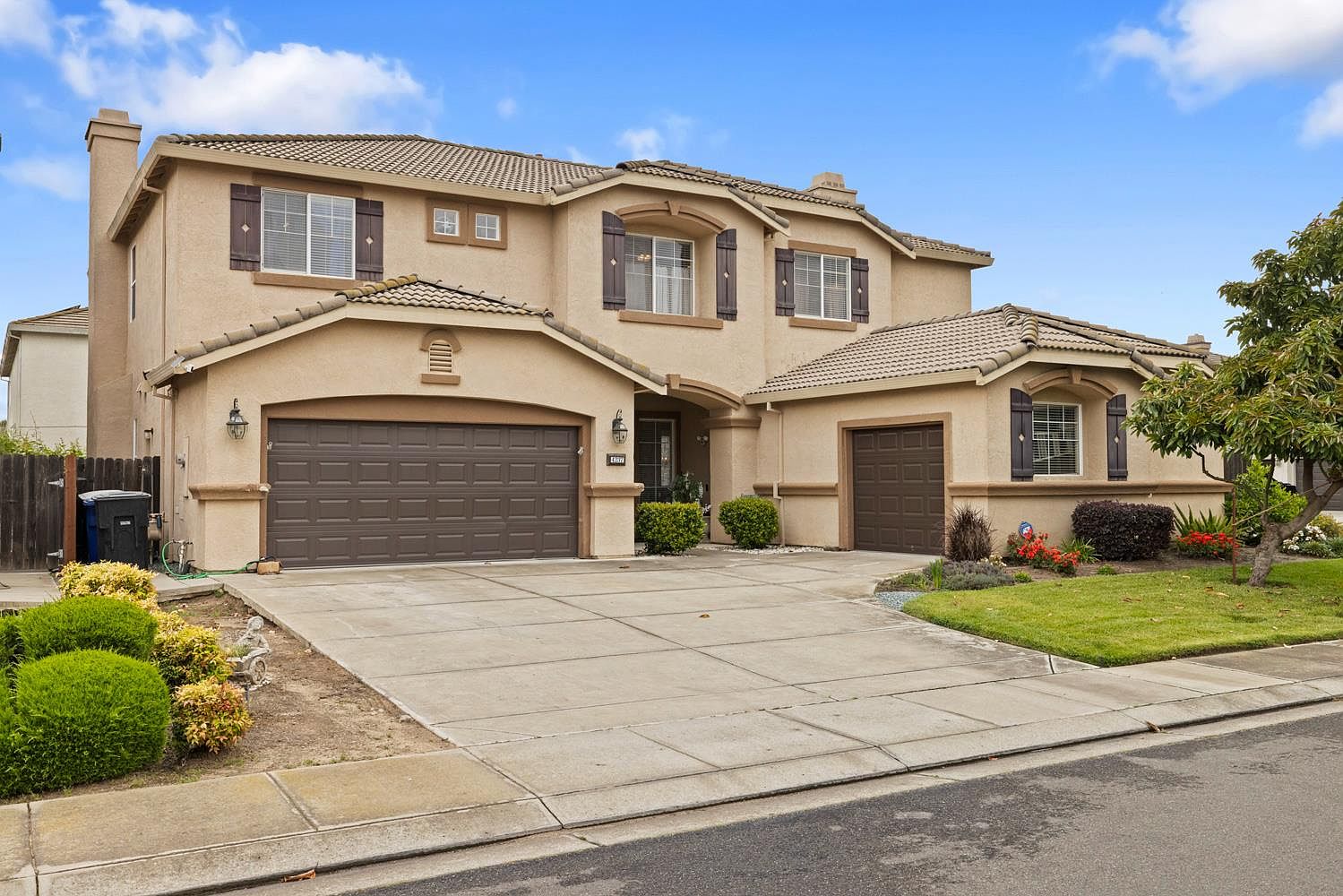 bk　S 4237 Blake Dr, Modesto, CA 95356 | Zillow