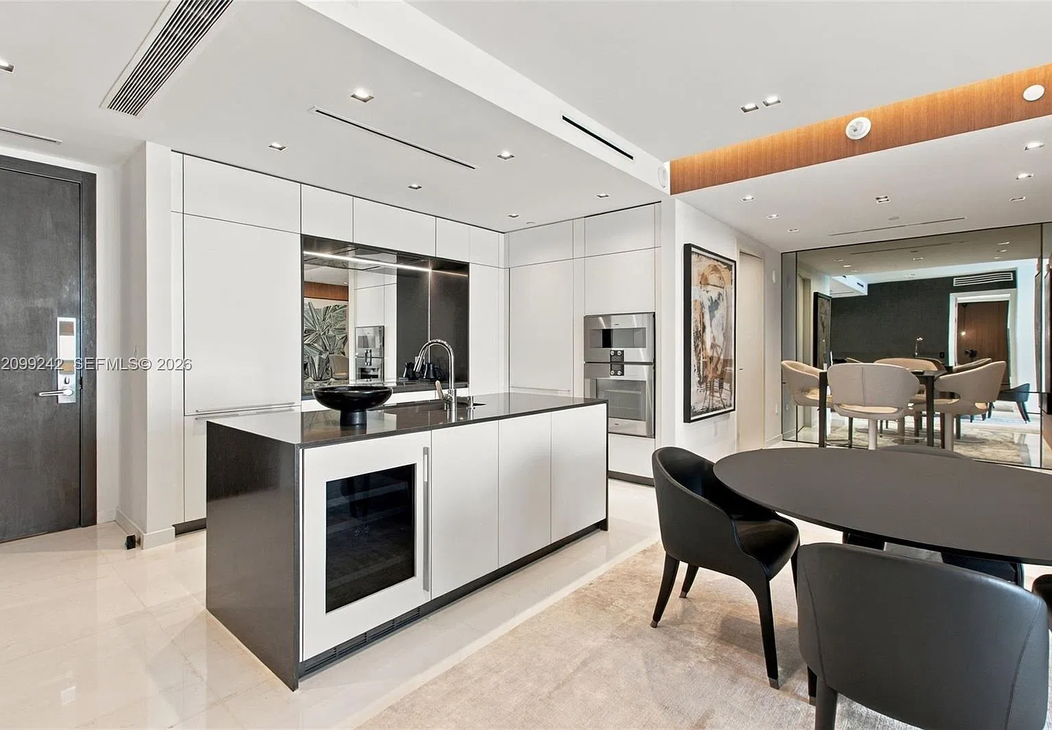 2 bed, 3.5 bath, 1552 sqft, $25,000 — Photo 2